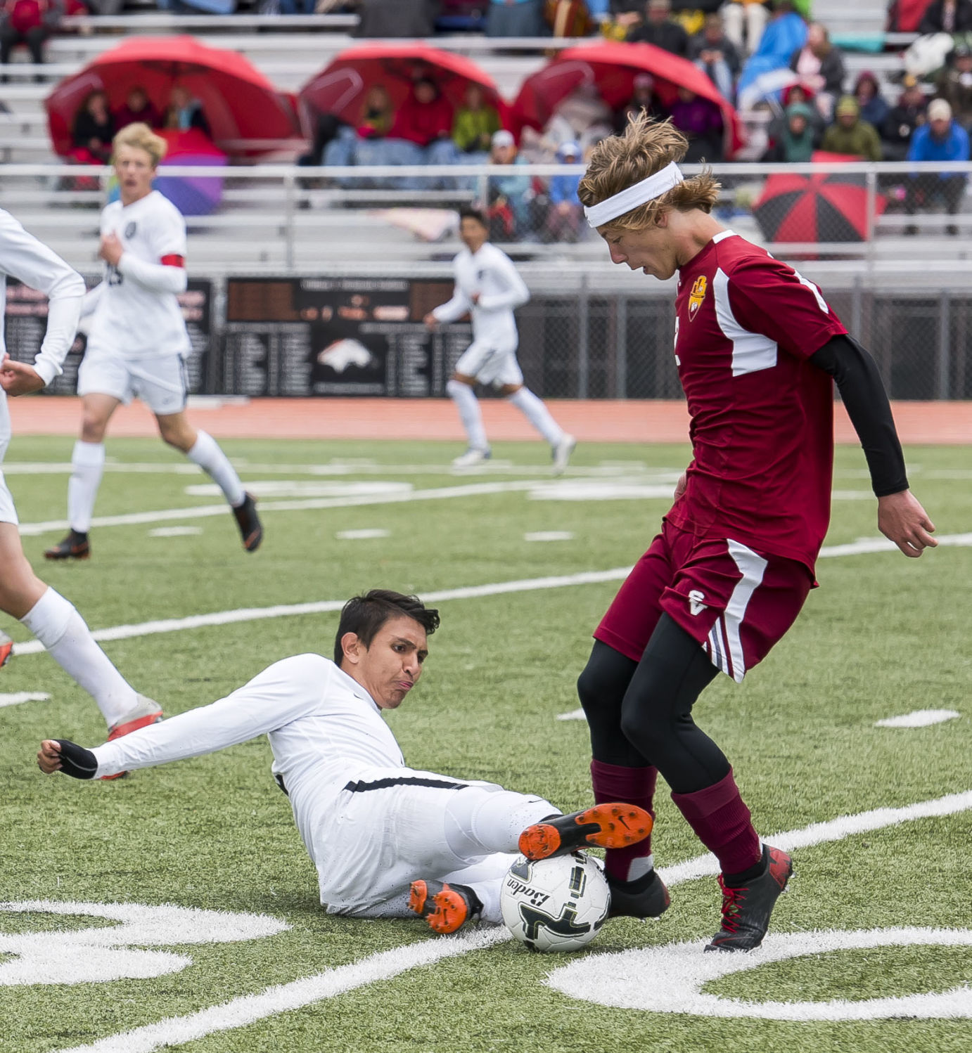 Broncs advance to state soccer championship